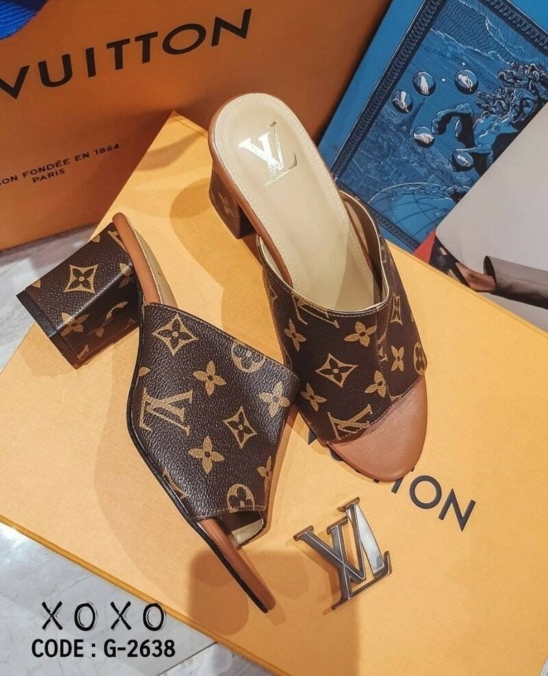 Louis Vuitton LV Shoes รองเท้างานสวม เรียบหรู งานไฮมากคะ งานแต่งโชว์หลายหลังแบรนด์ สวมใส่ง่าย แมทส์ชุดง่าย ส้นแท่ง ยื่นเดิน ใส่สบาย ไม่เมื่อย