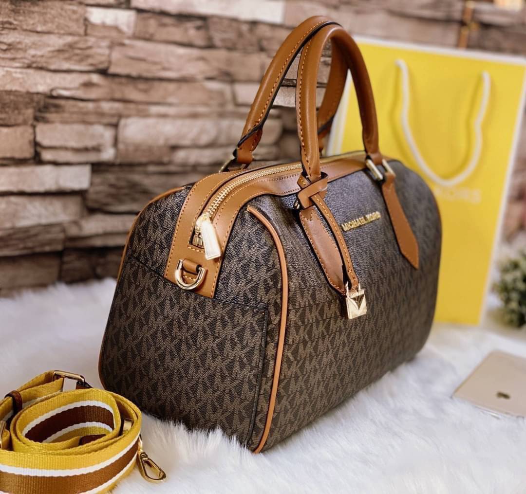 MICHAEL KORS gold Hardware crossbody