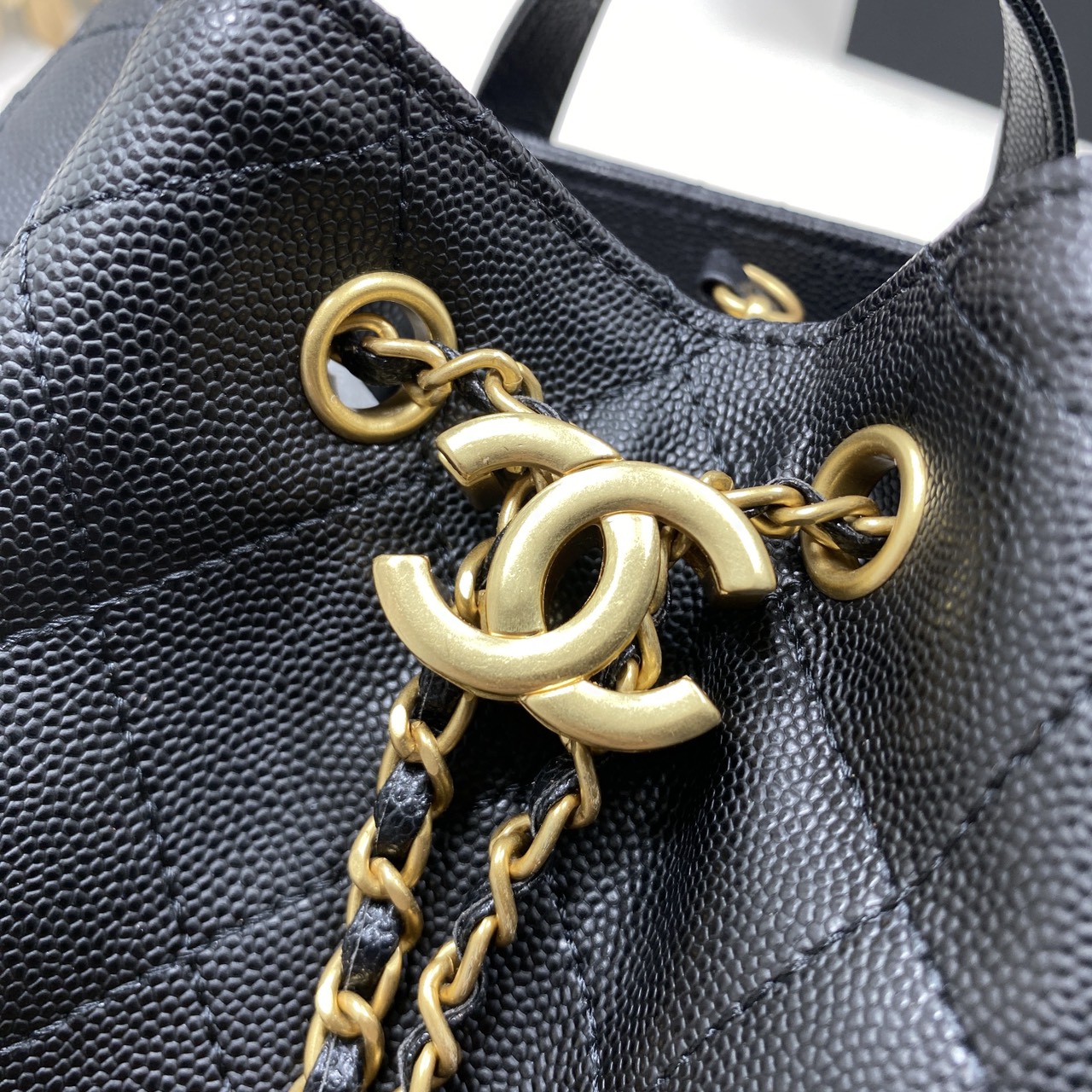 ORI หนังแท้ | CHANEL 25 Medium Backpack กระเป๋าสะพายหลัง ดีไซน์ใหม่ล่าสุด สวยเรียบหรูดูแพง Pre-collection Fall/Winter 2025/26 🤍 เกรดออริจินอล