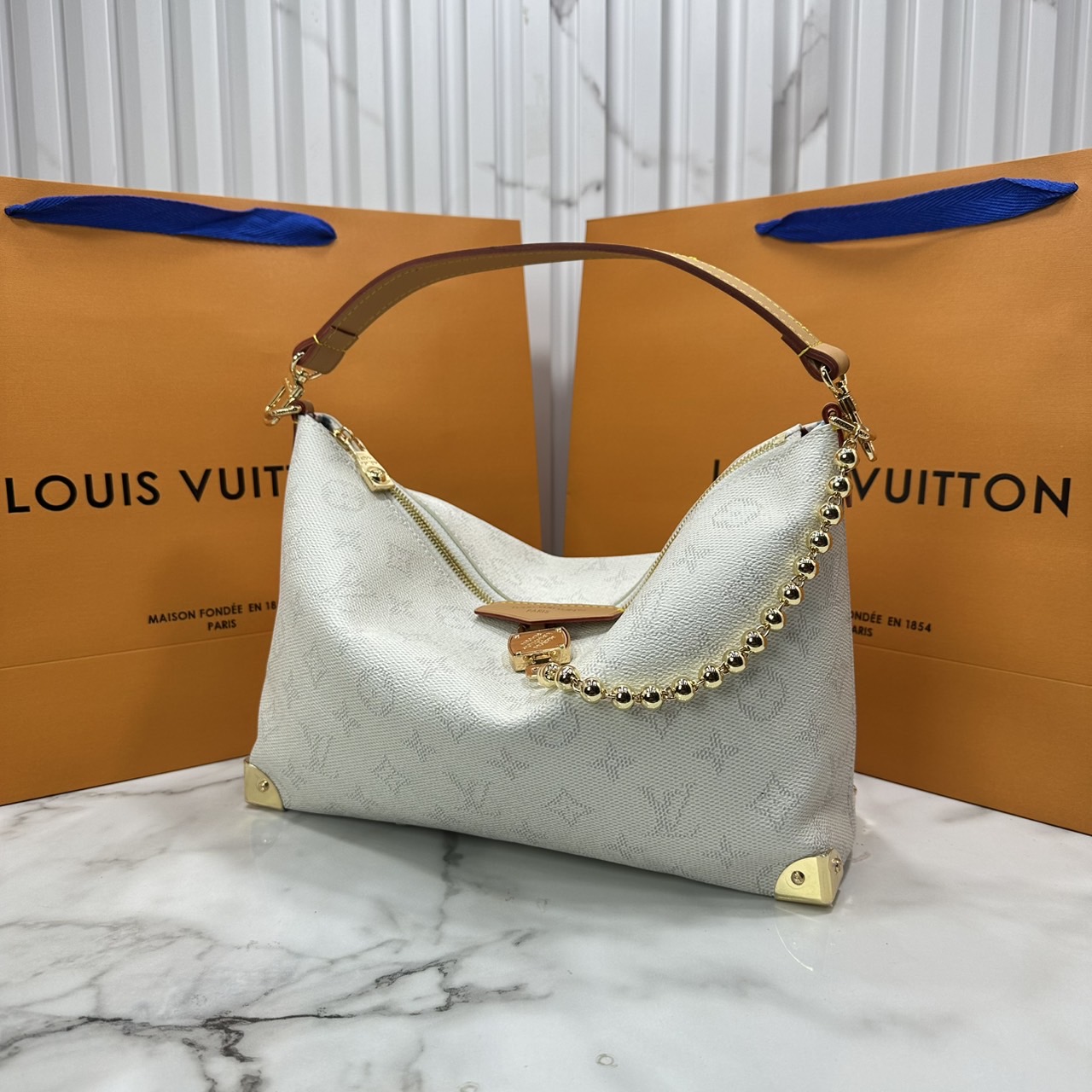 ORI หนังแท้ | LV Bobo Trunk bag Monogram Heritage Canvas / LV Hobob Bag กระเป๋าถือ กระเป๋าสะพายทรงโฮโบ ไอเท็มใหม่ล่าสุดจากตระกูล Trunk รังสรรค์จาก Monogram Heritage แคนวาส มุมกระเป๋าที่ได้แรงบันดาลใจจากทรังก์