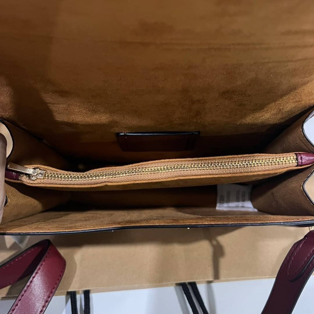 COACH SMALL GEORGIE TOP HANDLE IN BLOCKED SIGNATURE CANVAS ((6504//0468//6192//6015)) compact body portable shoulder bag 🌈ห้ามพลาด รุ่นแนะนำค่าา! พร้อมส่งทันที! กระเป๋าหิ้ว//สะพายข้างได้ วัสดุหนังแท้ 🔺หนึ่งใบทำลายหนังผสมกัน3แบบได้ลงตัวสวยง