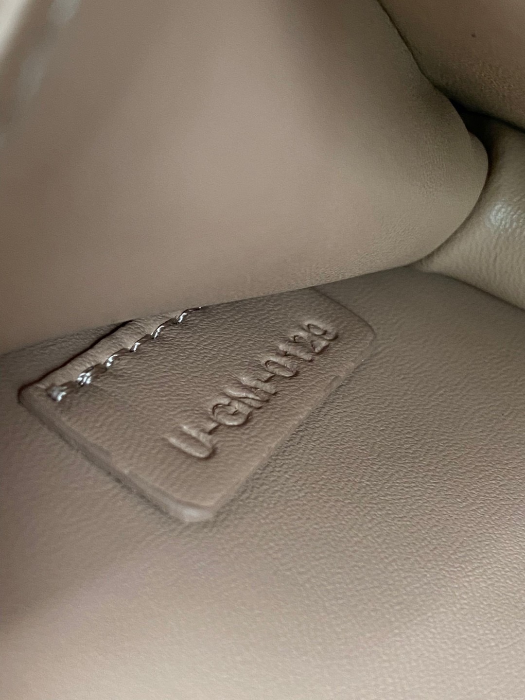 Mini Dior Ange Bag Macrocannage CD clasp with white resin pearl กระเป๋าถือพร้อมสายสะพาย ประดับตัวล็อคมุก สวยงามเหนือกาลเวลา เกรดออริ 1:1 ใช้งานต่างประเทศได้