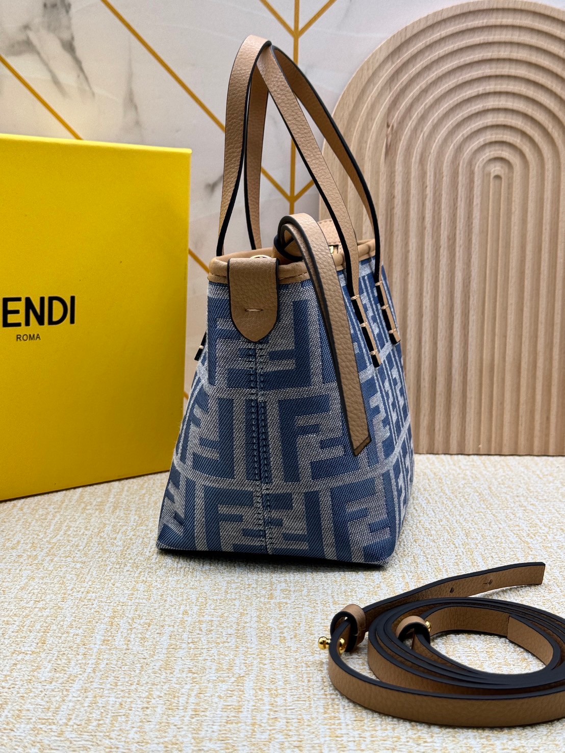 Fendi Roll Mini FF jacquard mini bag / YSL TOTE BAG MINI กระเป๋าสะพายทรงโท้ทไซส์มินิ เกรดออริ 1:1 ใช้งานต่างประเทศได้
