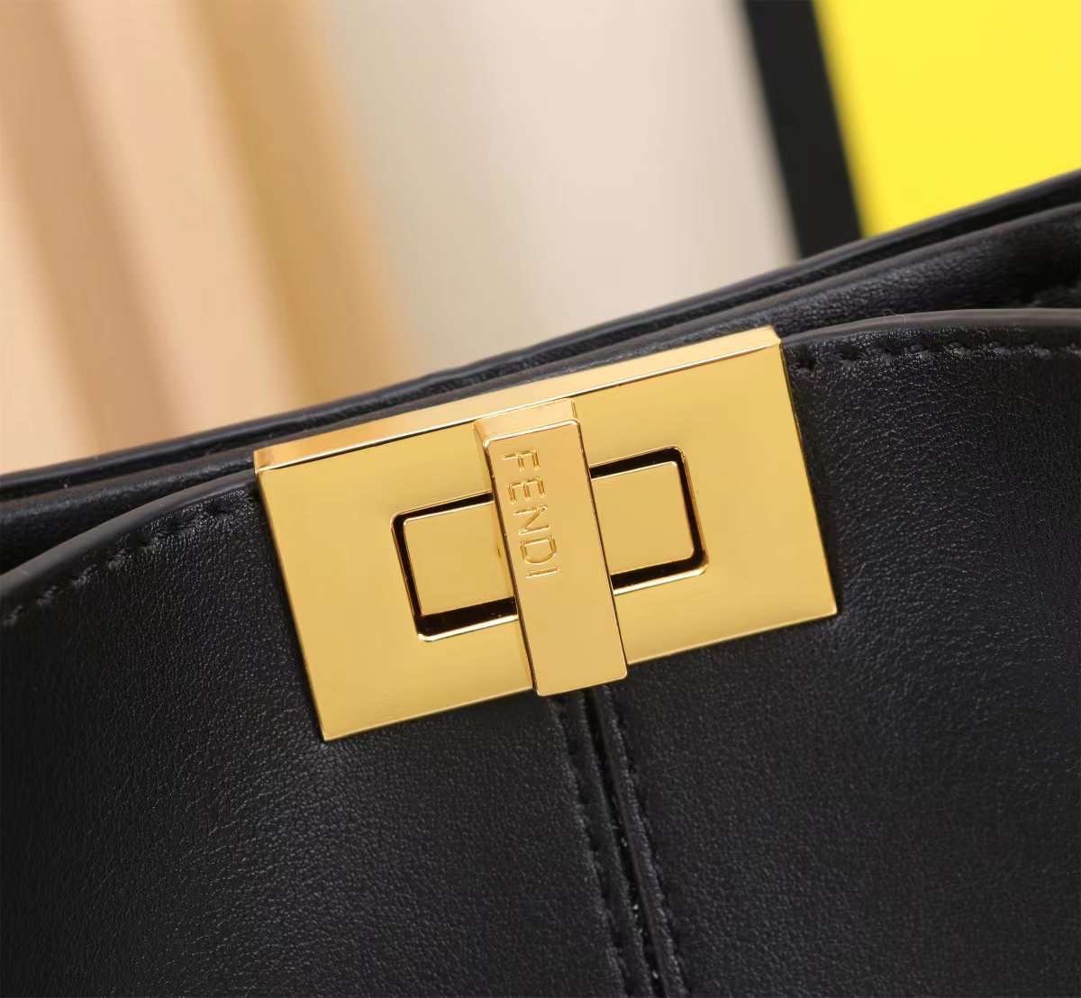 พร้อมส่ง 3 สี FENDI Peekaboo X-Lite Medium กระเป๋าสะพาย 🧡 เกรดออริจินอล 1:1 สลับแท้