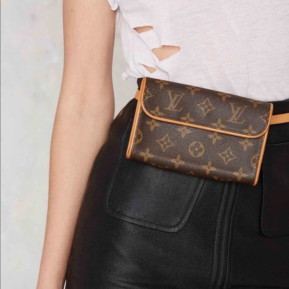 พรีเมี่ยมกิ๊ฟแท้ 100% 】พร้อมส่งที่นี่ที่เดียว VIP gift Louis Vuitton Mono Pouchette Florentine Belt Bag กระเป๋าคาดเอวหนังแท้สุดหรู มีจำกัดนะคะ