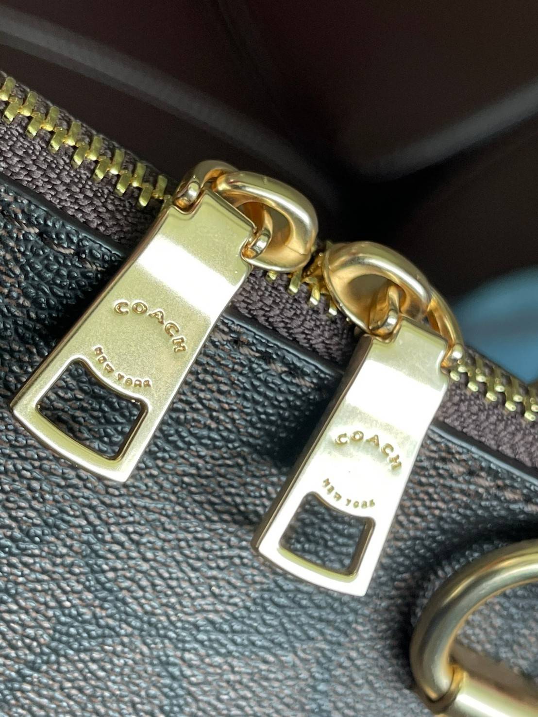 Coach KATY SATCHEL IN SIGNATURE CANVAS (C OACH 2558)