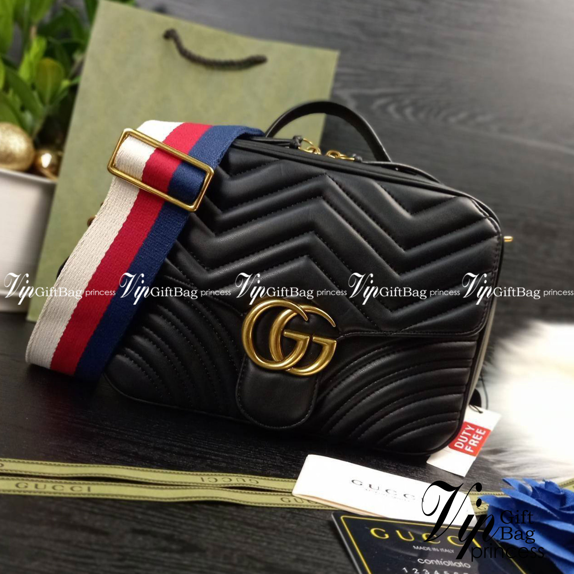 VIP GUCCI GG MARMONT TOP HANDLE SHOULDER BAG / BOLSA GG MATELASSE กระเป๋าถือ กระเป๋าสะพาย คอลเลคชั่นสุดหรู มาพร้อมสายสปอร์ตสะพายยาว สามารถปรับระดับได้ ถอดได้ เป็นอีกรุ่นที่โดดเด่นมากๆ การใช้งานคล้องตัวสุดๆ โดดเด่นด้วยโลโก้ GG ขนาดใหญ่เป็นเอกลักษณ์