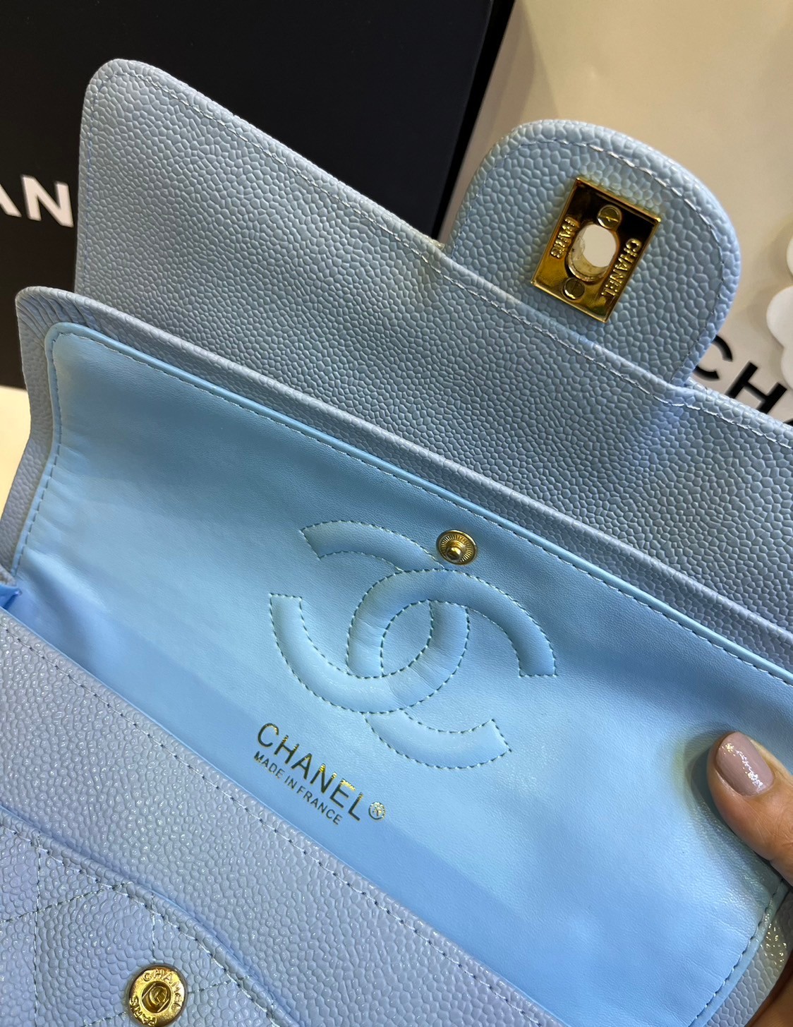 พร้อมส่งโทนพาสเทล CHANEL Classic in Pastel 25cm กระเป๋าสะพายรุ่นยอดนิยมเรียบหรู เกรดออริ 1:1 ใช้งานต่างประเทศได้ ภาพถ่ายจากงานขายจริง