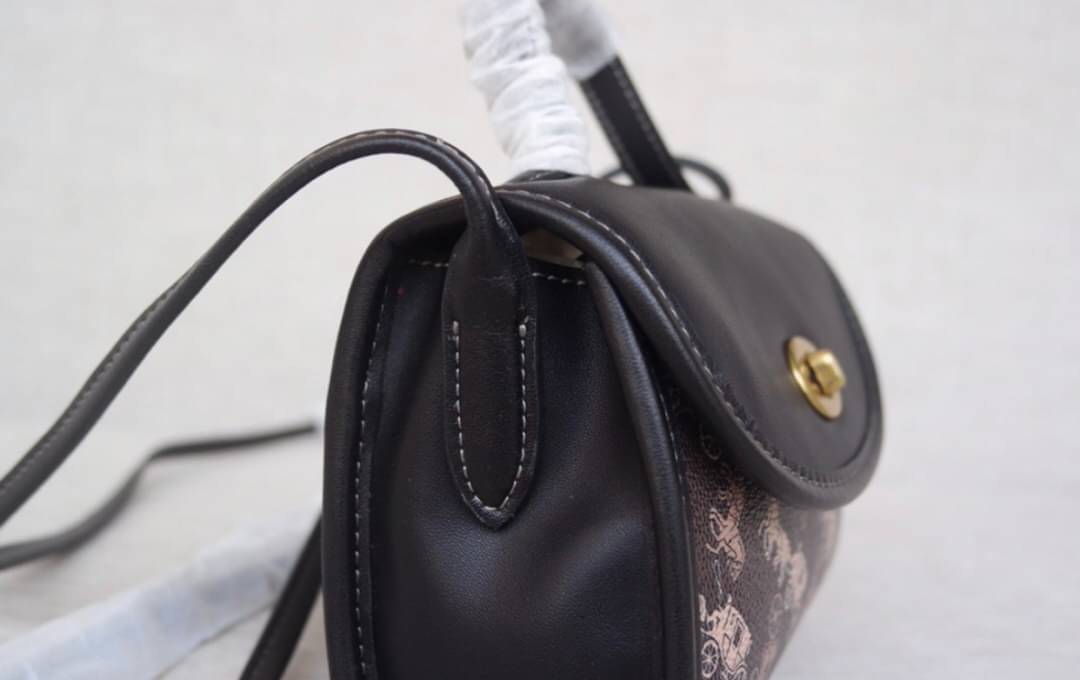 COACH Turnlock Top Handle With Horse And Carriage Print COACH Lady กระเป๋าสะพาย FM1981-144