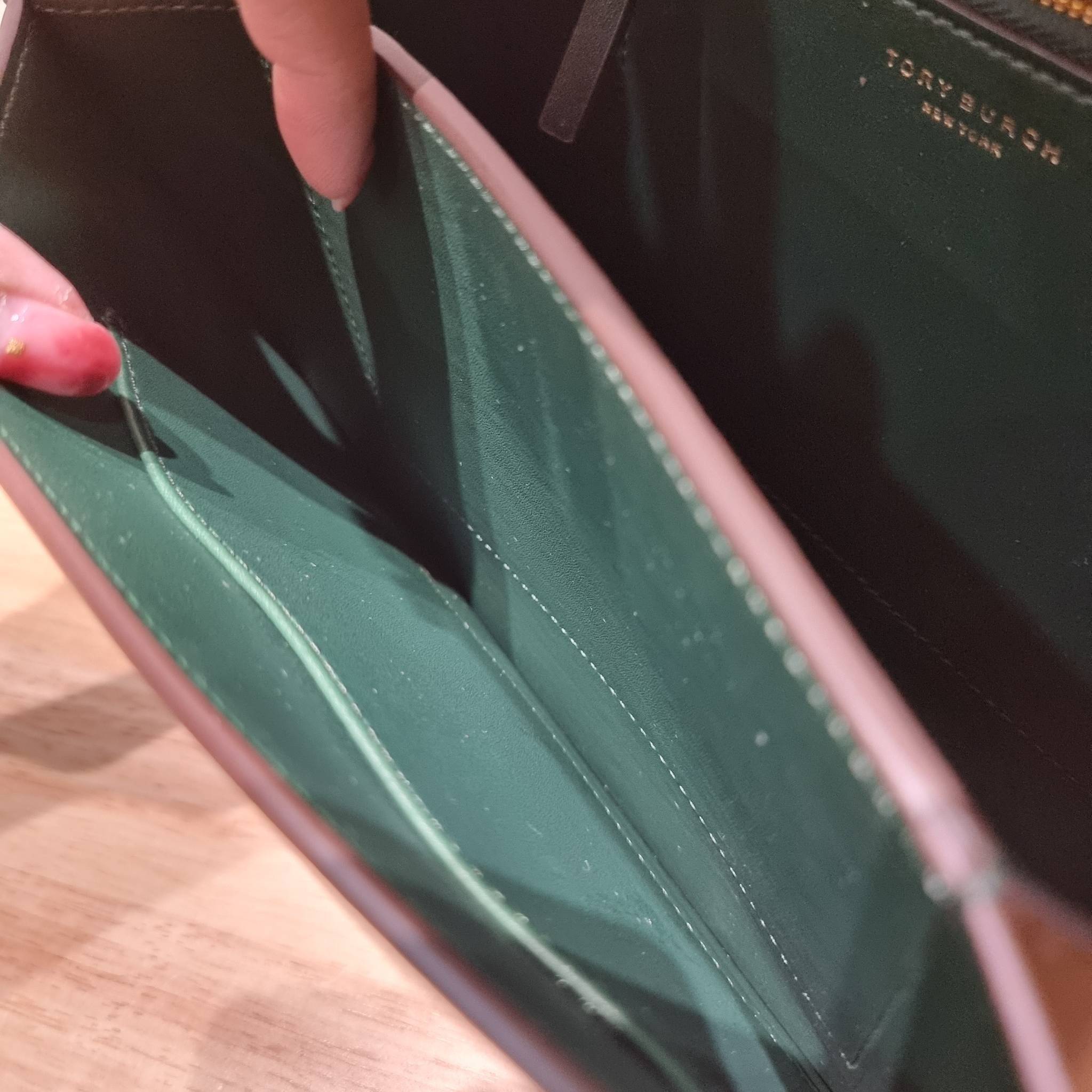 Tory Burch Bag / TORY BURCH ELEANOR CONVERTIBLE SHOULDER BAG รุ่นยอดนิยม กับไซส์ใหม่ ใหญ่จุคุ้ม! กระเป๋าสะพายข้าง ดีไซน์อยู่ทรง เรียบหรู! ผู้ดีกว่าใคร