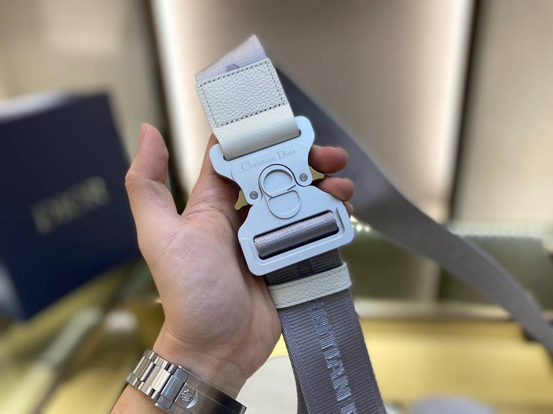 VIP 】หนังแท้ CHRISTIAN DIOR SADDLE BAG White Grained Calfskin