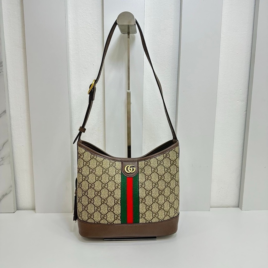 9" GUCCI OPHIDIA GG SMALL SHOULDER BAG Beige and ebony GG Supreme canvas Brown leather trim กระเป๋าสะพายไหล่ อะไหล่ทองหรูหรา