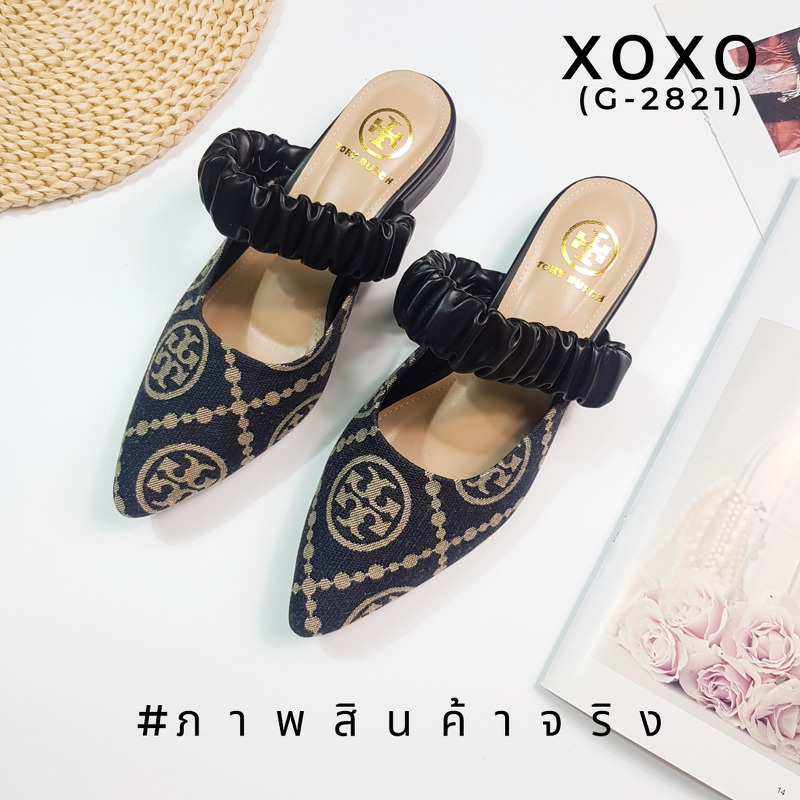 Tory Burch งานสวมหน้าวี วัสดุผ้าทอลายแบรนด์ ด้าบนแต่งสายคาดย่น สวบเก๋ รุ่นนี้ใส่แล้วขาดูเรียวยาวเพิ่มขึ้น แมทส์ชุดง่าย น้ำหนักเบา