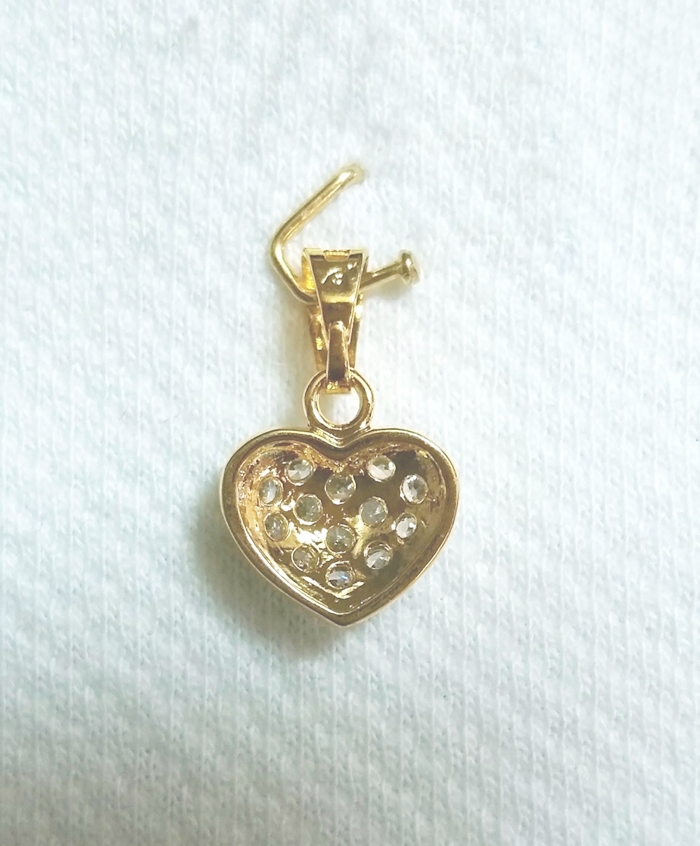 สินค้าจองค่ะ จี้รูปหัวใจประดับเพชรCZค่ะ