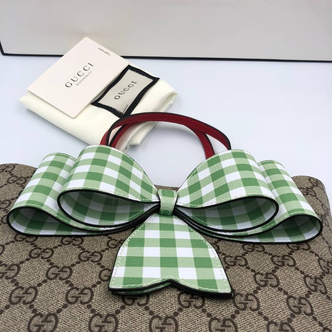 VIP 】Animal-Friendly Gucci Kid GG Supreme Tote Bag งานหนังแท้ทรงตั้งสวย ขนาดกะทัดรัด จุของได้เยอะ ใช้ได้ทั้งเด็กและผู้ใหญ่ น่ารักมากค่ะ