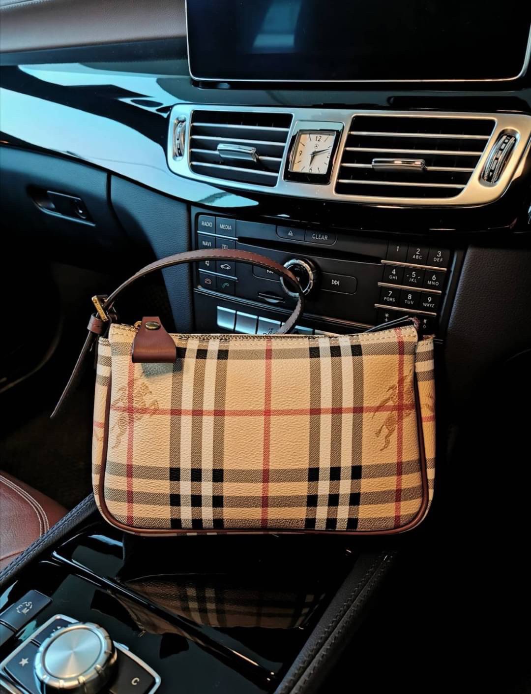 BURBERRY HAND BAG VIP GIFT WITH PURCHASE (GWP) พรีเมี่ยมกิ๊ฟ Limited Edition