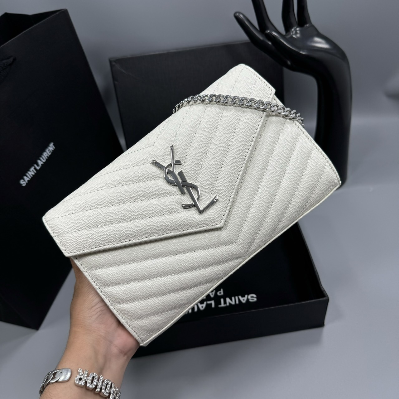 YSL Woc 9 Wallet on chain / YSL Clutch Bag 9" กระเป๋าสะพายรุ่นยอดนิยม เกรดหนังคาเวียร์สวยเต็มใบ เกรดออริ 1:1 ใช้งานต่างประเทศได้