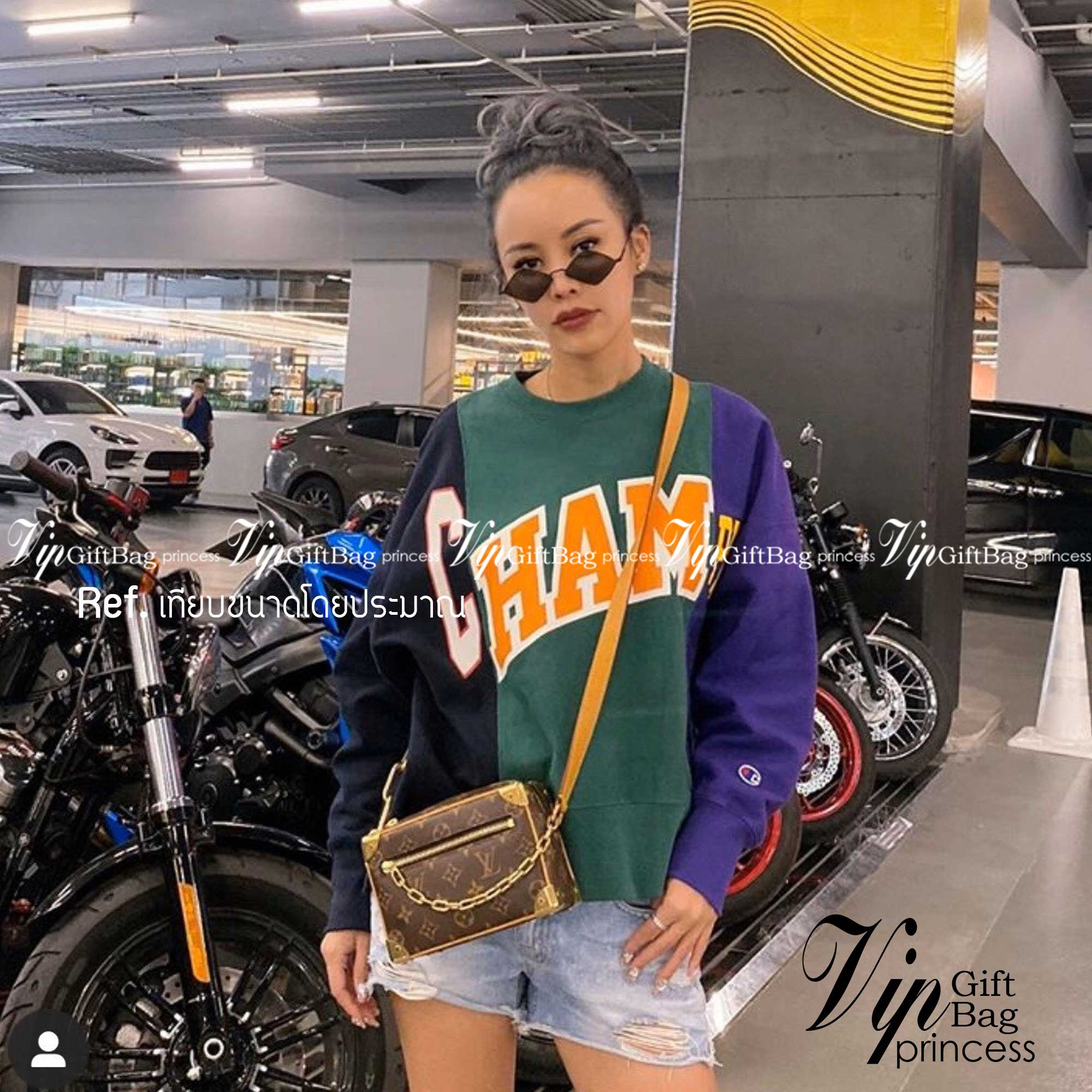 LV Mini Soft Trunk in Monogram Legacy กระเป๋าสะพายทรงกล่อง ไซส์มินิ สวย เท่ห์ รุ่นหายากมากกก วัสดุหนังแคนวาส ดีไซน์ทุกอย่างได้ลงตัว หรูหรา พกเป็นคลัทช์ออกงานก็ดูแพง สะพายข้างก็ดูอัพลุค ได้ทุกสไตล์ รุ่นนี้เป็น unisex ด้วยน้า ใช้ได้ทั้งหนุ่มๆและสาวๆไปเลย ภา