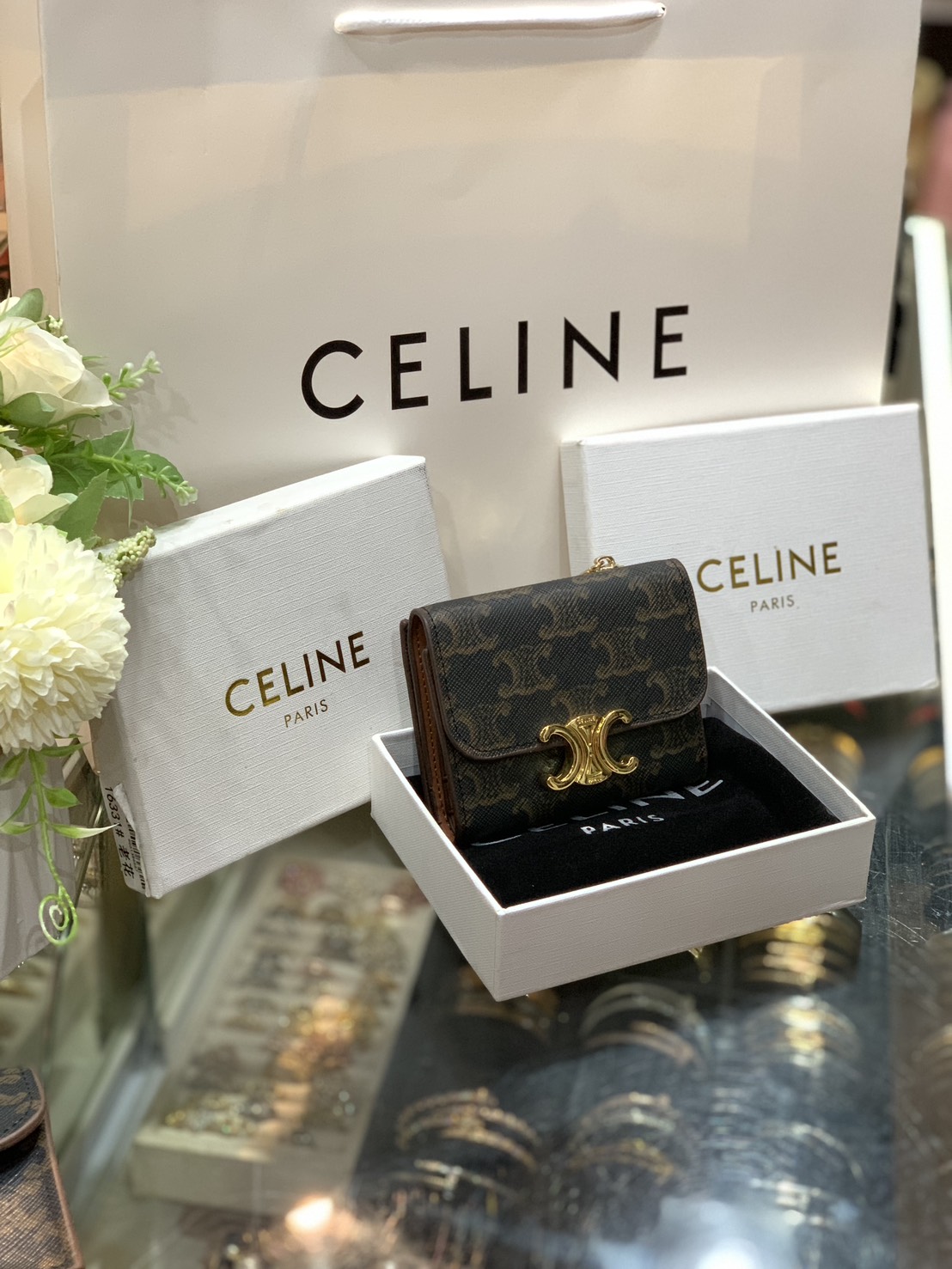 ORI หนังแท้ | CELINE SHORT WALLET BUSINESS CARD HOLDER / CELINE COMPACT WALLET WITH COIN TRIOMPHE กระเป๋าสตางค์ซีลีนใบสั้น เรียบหรู มีฟังก์ชันและสไตล์ให้เลือกด้วยช่องใส่บัตรหลายช่อง