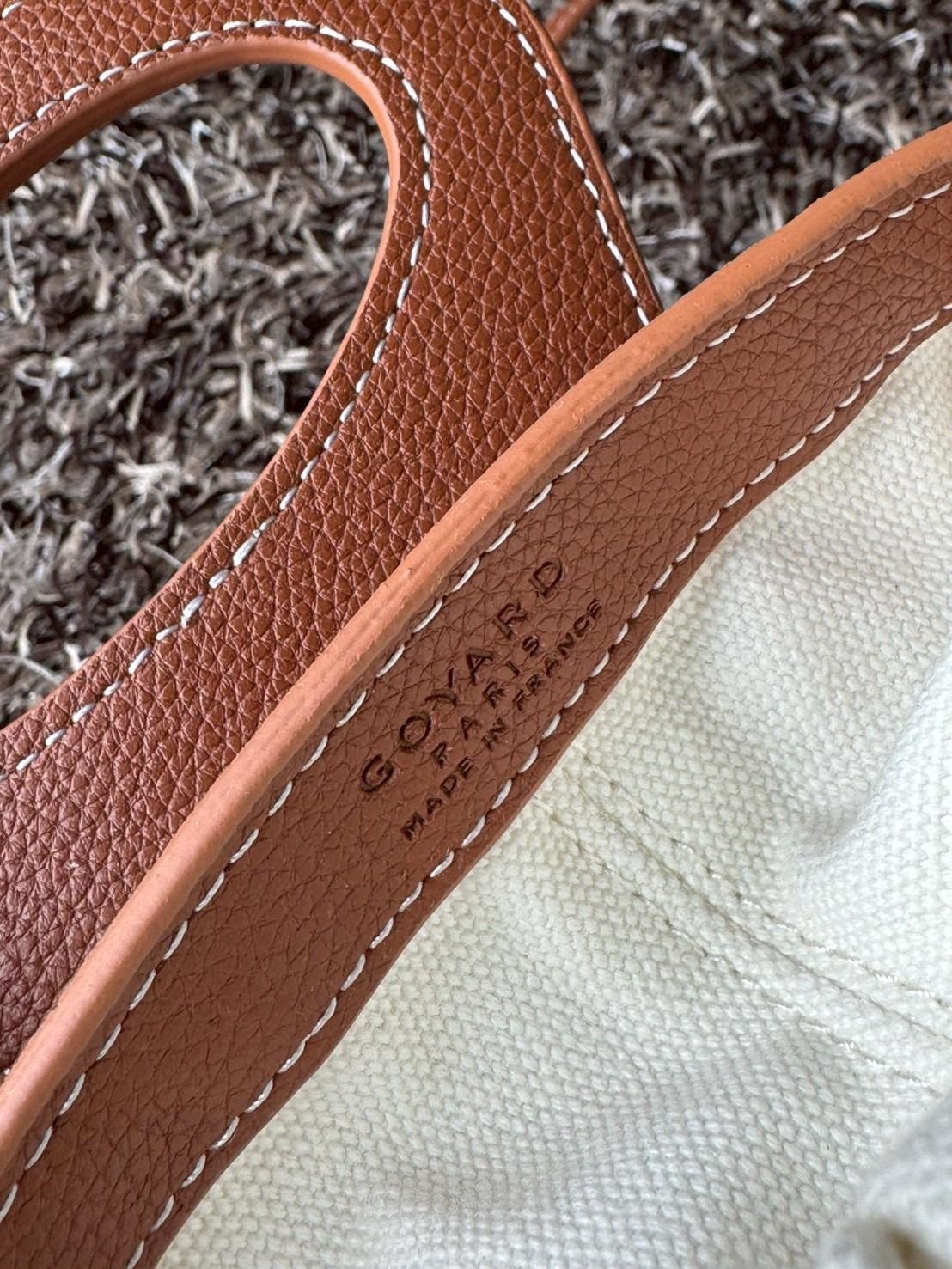 Goyard Beluga Mini Bag กระเป๋าสะพายทรงบัคเก็ต หูจับในตัว ภายในเป็นเชือกรูด น่ารักเกินต้าน เหมาะมากกับสาวๆสายแต่งตัวน่ารัก ขนาดกำลังพอดีไม่เล็กไม่ใหญ่เกินไป ควรมีมากค่า