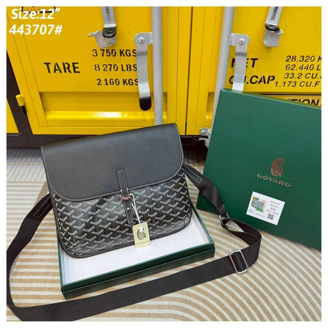 Goyard Coursier Messenger bag กระเป๋าแมสเซ็นเจอร์ดีไซน์ใหม่ กะทัดรัดใช้งานได้อย่างคล่องตัว เหมาะมากสำหรับสายสปอร์ต ที่สุดของความหรูตอบโจทย์การใช้งาน ใบจริงสวยงามตามรูปค่ะ