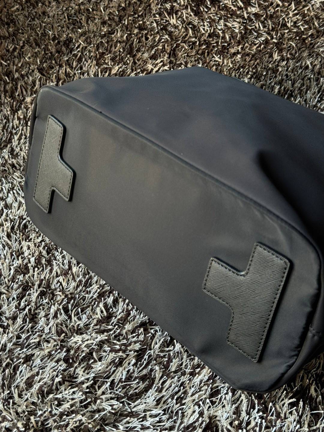 Tory Burch Tilda Slouchy Nylon Bag / Tory Tote Bag กระเป๋าสะพายดีไซน์เรียบง่าย น้ำหนักเบา จุของได้เยอะ เกรดออริ สลับแท้ 1:1 ใช้งานต่างประเทศได้