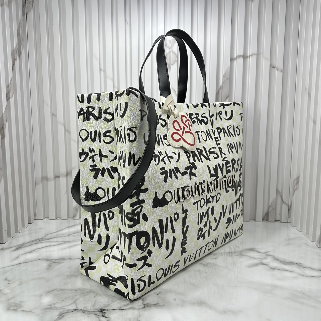 ORI หนังแท้ | LV Shopper Tote MM bag / striking black ink handwriting pattern กระเป๋าทรงโท้ทใบใหญ่ แต่งลายตัวอักษรแบบลายมือเต็มใบ