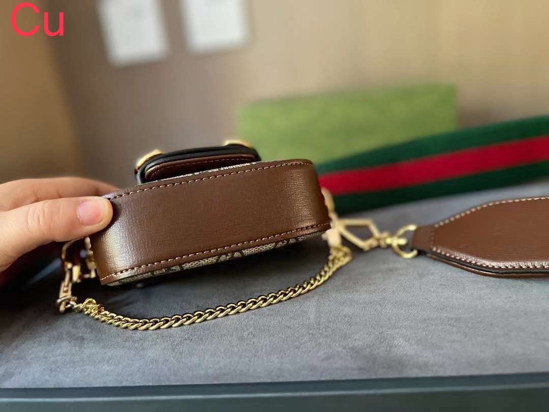 GUCCI HORSEBIT 1955 STRAP WALLET พร้อมส่ง กระเป๋าสะพายใบเล็กจิ๋ว มินิน่ารักน่าใช้ สายสะพายถอดได้ เลื่อนปรับระดับได้ เป็นอีกรุ่นที่น่าใช้มากๆ
