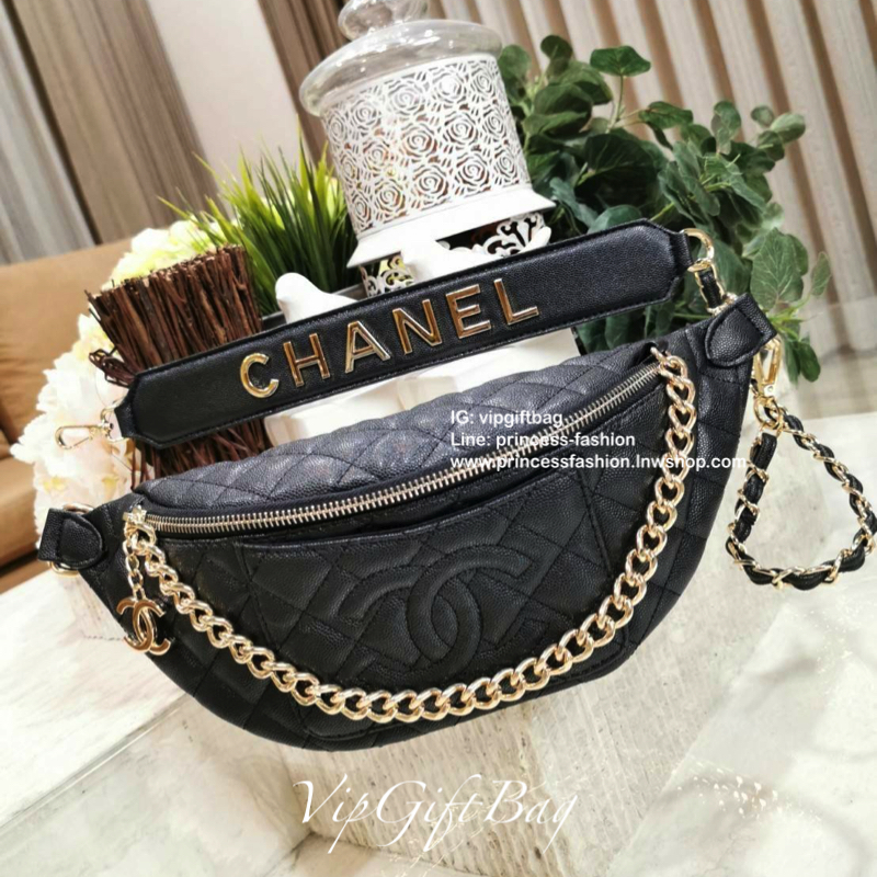 Chanel Waist Bag With Chain VIP Gift With Purchase (GWP) รุ่น Limited พรีเมี่ยม Chanel Perfume Counter กระเป๋าสะพาย คาดเอว หรือคาดอกรุ่นใหม่ล่าสุดวัสดุหนังคาเวียร์ลายตารางเปิดปิดด้วยซิปห้องอะไหล่แบรนด์ สะดวกใช้ ภายในมีโลโก้ ใส่มือถือ iphone ของจุกจิกได้ ร