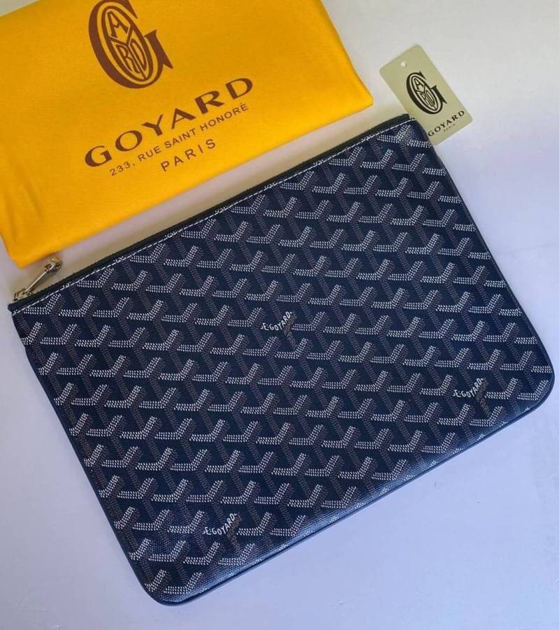 VIP GIFT 】GOYARD Clutch Bag รุ่นแนะนำ ดีไซน์สวยโดดเด่น ภายในโล่งกว้าง ใส่เอกสาร A4 ของใช้สัมภาระได้เยอะจุใจ น้ำหนักเบา ใช้ได้ทั้งชายและหญิง พร้อมส่งที่ไทยไม่ต้องรอพรีฯ ห้ามพลาดนะคะ!
