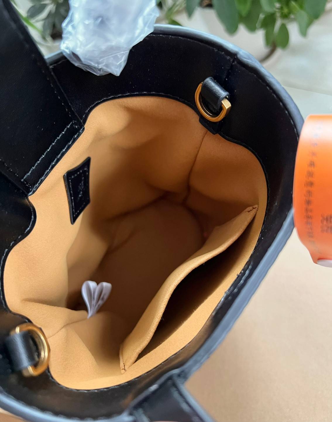 M.C.M AREN BUCKET TOTE IN VISETOS กระเป๋าทรงบัคเก็ต ขนาดกำลังสวย ไอเท็มใหม่ เกรดท็อปออริ 1:1 สลับแท้