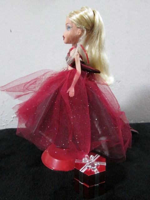 Bratz Winter Ball Beauty Cloe Exclusive ตุ๊กตา Bratz ของแท้มือสองสภาพดีมากมาย