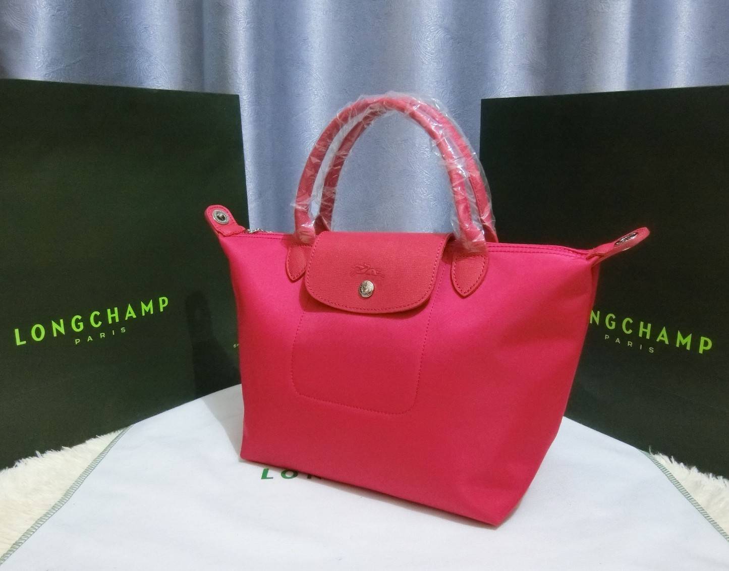 กระเป๋า Longchamp Le Pliage Neo Size S สินค้าใหม่ ของแท้เท่านั้น!!เป็นล็อตผลิตเกินออเดอร์จากโรงงาน มาพร้อมการ์ด/ถุงผ้าแบรนด์/ถุงกระดาษแบรนด์
