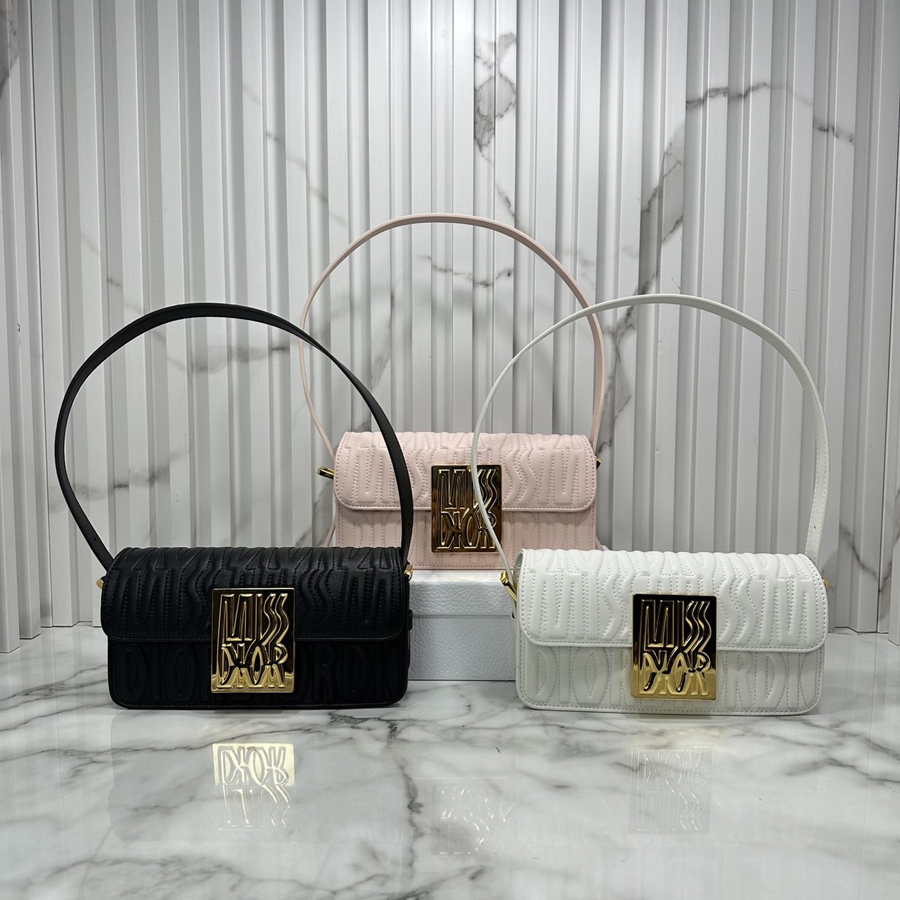 8.5" DIOR Miss Dior Flap Bag / Dior Clutch Bag / Pale Quilted Miss Dior Allover Leather กระเป๋าสะพายไหล่รุ่นใหม่ล่าสุด สง่างามทันสมัย เกรดออริ 1:1