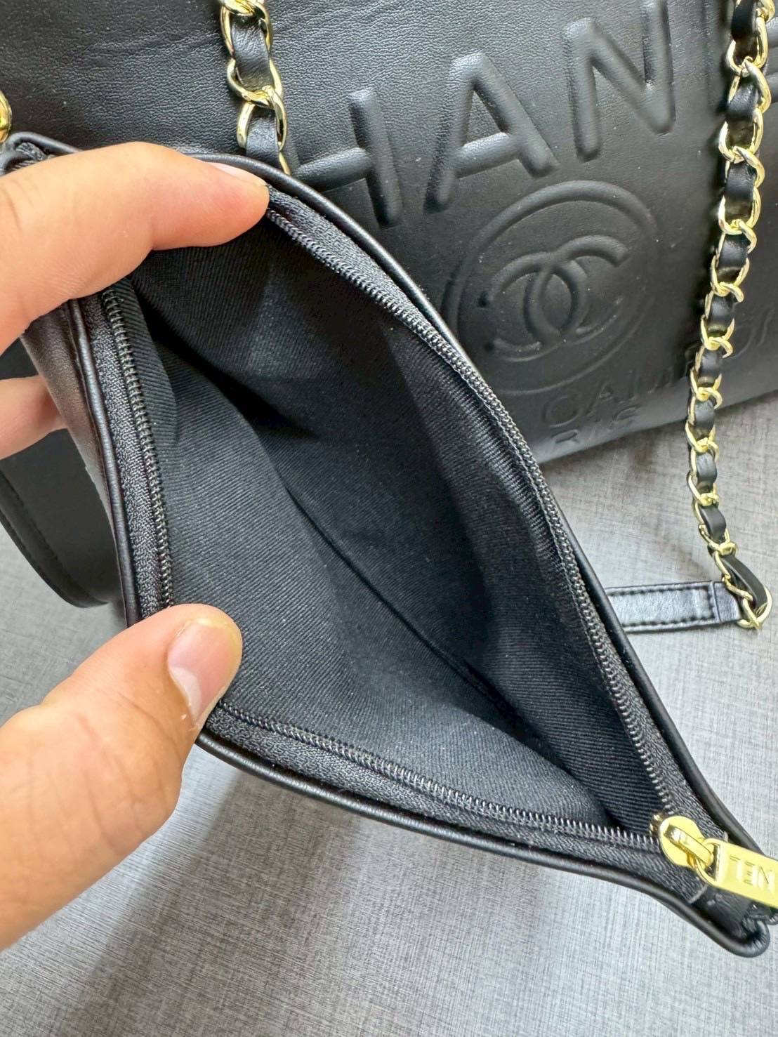 ORI หนังแท้ | Chanel Shopping Bag / Chanel Tote Bag กระเป๋าทรงโท้ทใบใหญ่ ภายในโล่งกว้าง จุของได้เยอะ งานหนังเต็มใบ สวยหรูหรา