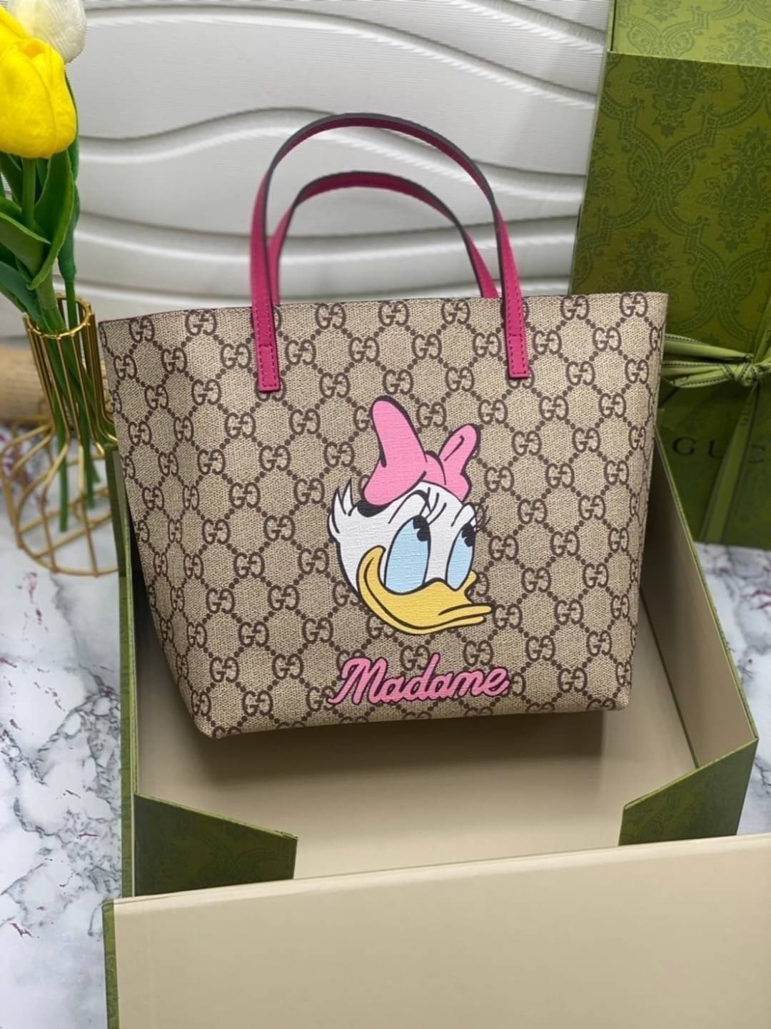 VIP 】Animal-Friendly Gucci Kid GG Supreme Tote Bag งานหนังแท้ทรงตั้งสวย ขนาดกะทัดรัด จุของได้เยอะ ใช้ได้ทั้งเด็กและผู้ใหญ่ น่ารักมากค่ะ **ขายดีตลอดกาล**