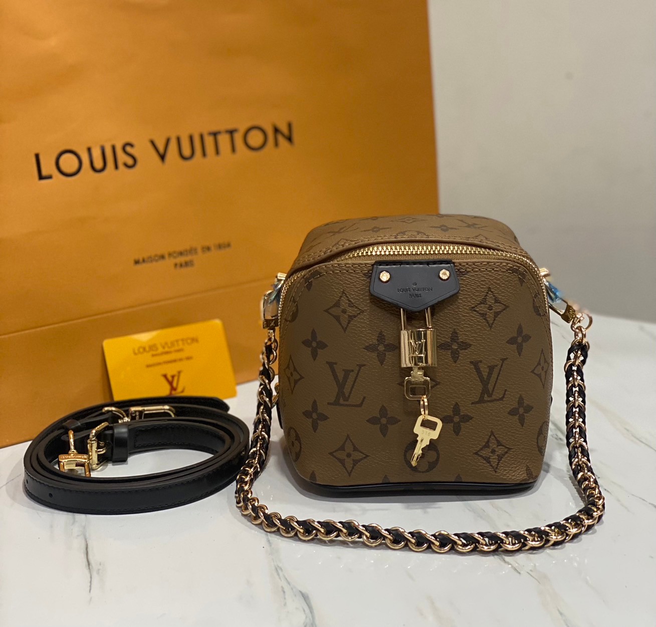 LV Just In Case Bag Monogram Reverse Canvas กระเป๋าสะพายใบเล็ก รุ่นใหม่ เกรดออริ 1:1 ใช้งานต่างประเทศได้