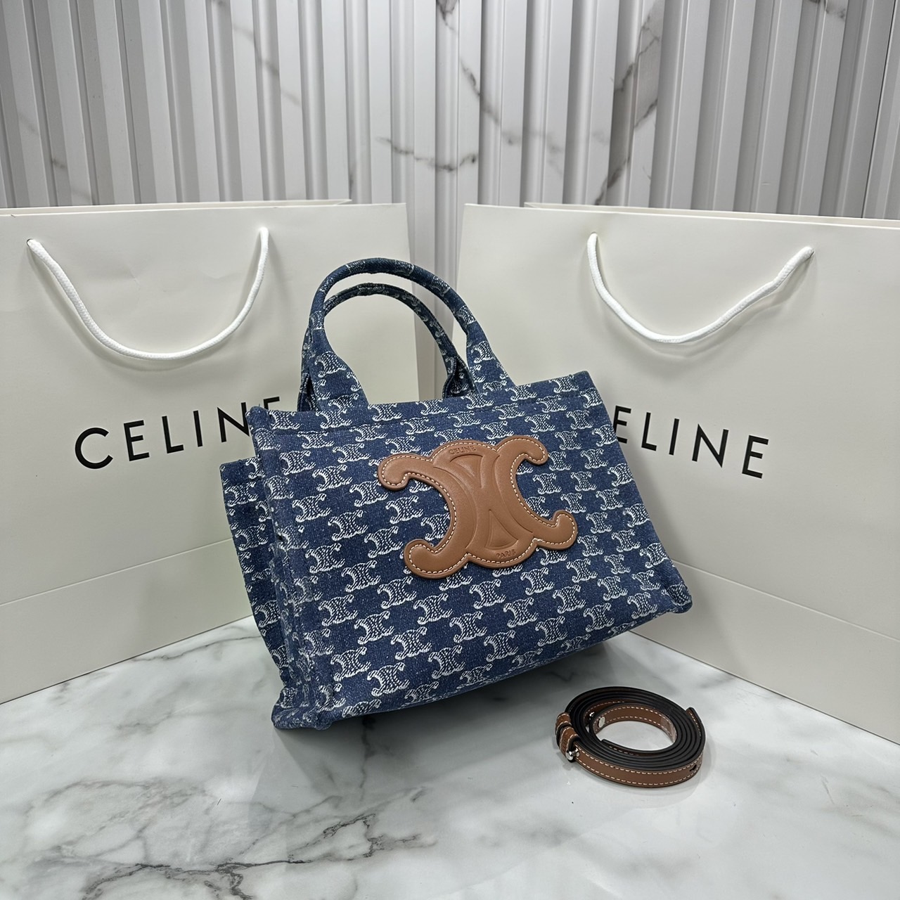 CELINE small cabas thais in DENIM WITH TRIOMPHE ALL-OVER / Celine Tote Denim Bag กระเป๋าทรงโท้ทงานเดนิม เกรดออริ 1:1 ใช้งานต่างประเทศได้