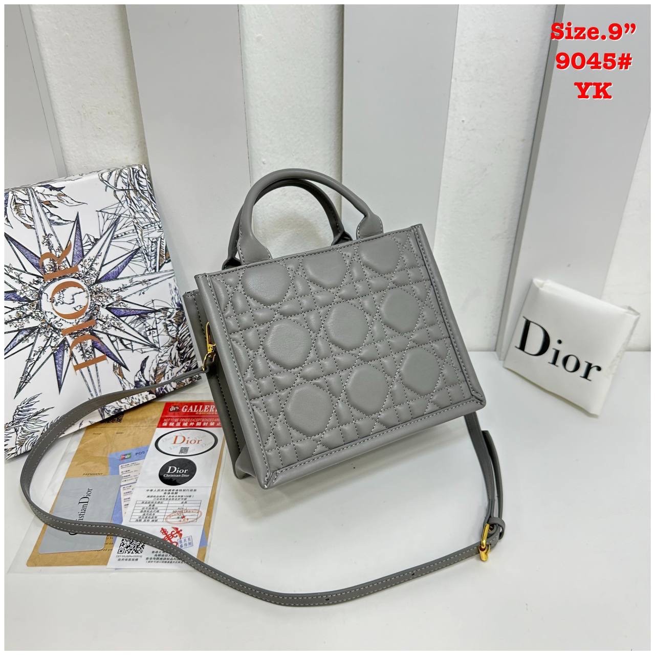 DIOR Small Dior Book Tote Powder Beige Macrocannage Leather 9" กระเป๋าทรงโท้ท แก่นแท้ของความงามรูปลักษณ์ทันสมัย สง่างามเหนือกาลเวลา เกรดไฮเอน 1:1
