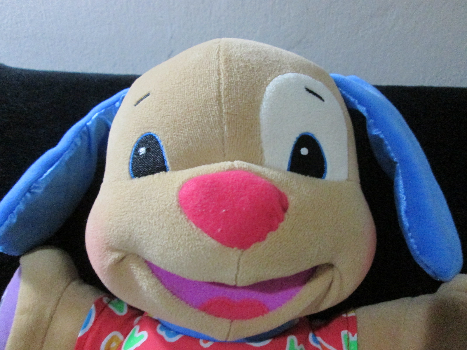 Fisher-Price Laugh & Learn Love to Play Puppy - Dutch ตุ๊กตามีเสียง พูดได้ สอนภาษา (ของเล่นมือสอง)