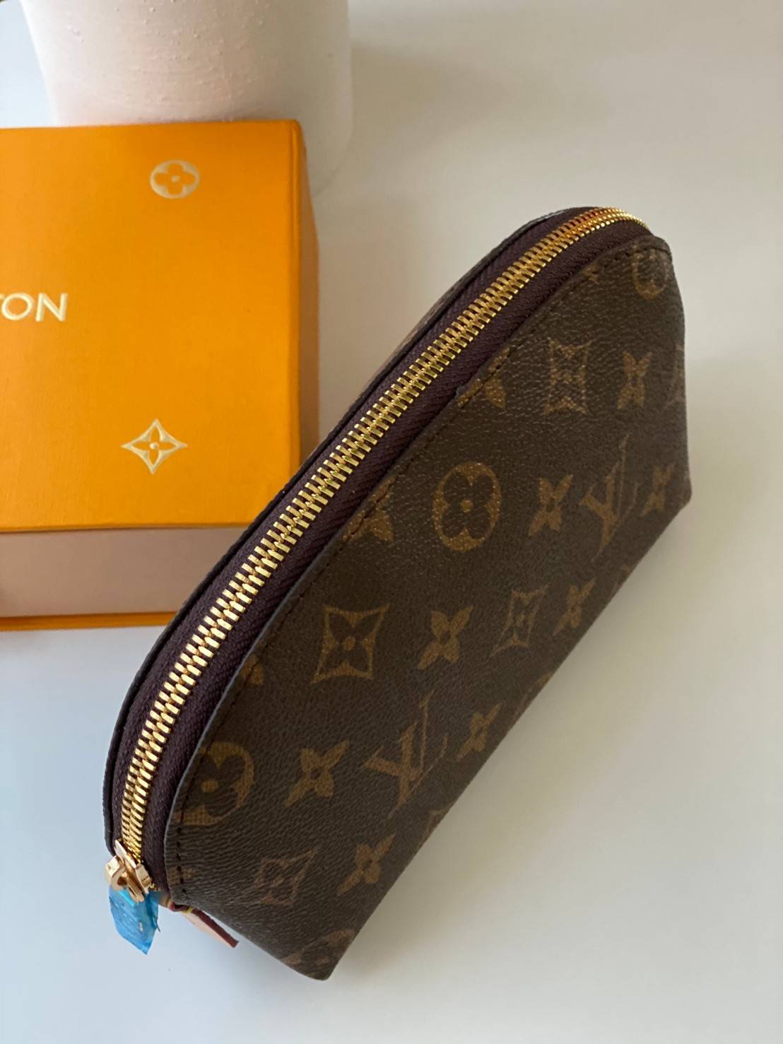 พรีเมี่ยมกิ๊ฟแท้ 100% 】พร้อมส่งที่ไทยที่นี่ที่เดียว LOUIS VUITTON cosmetic Gift Box Set