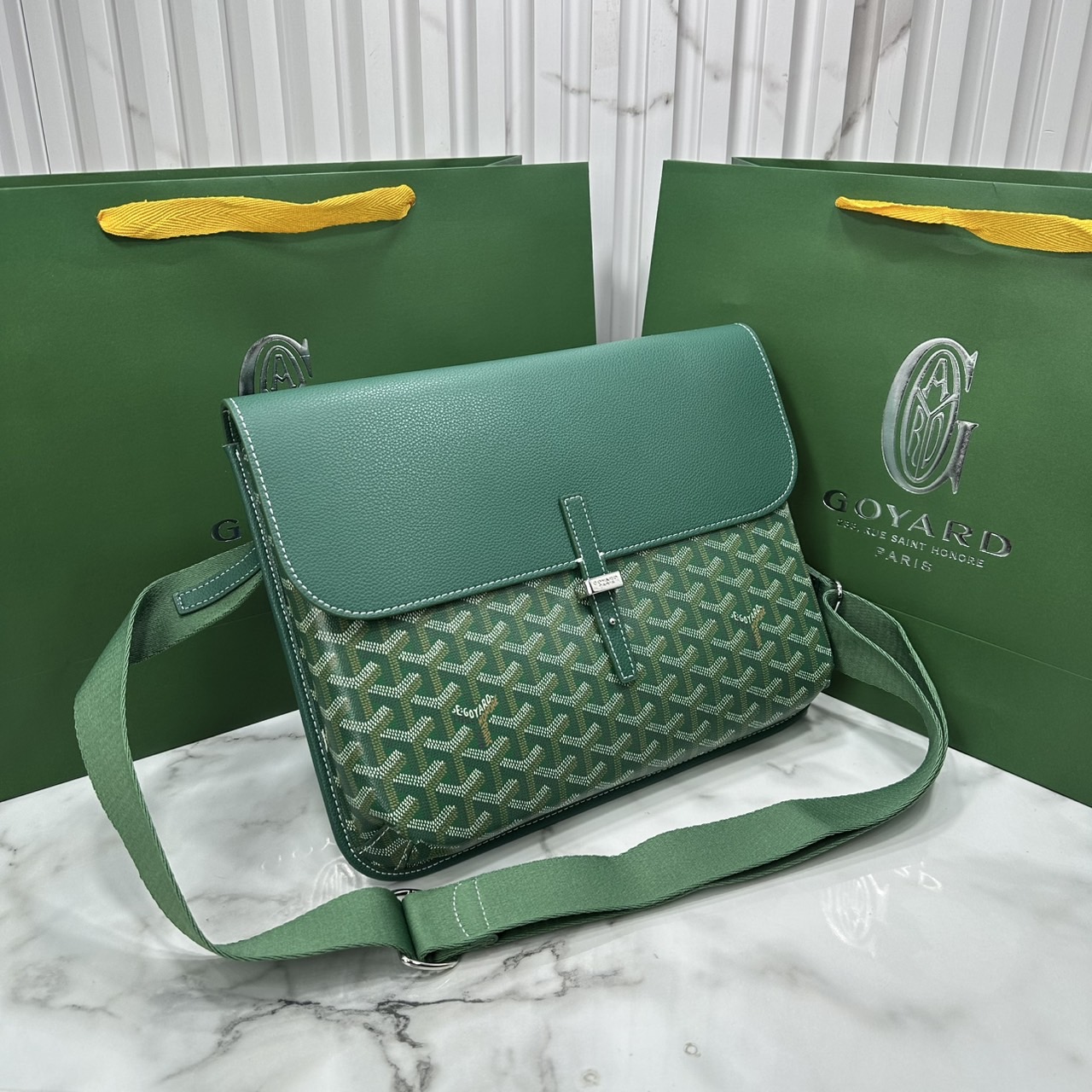 ORI หนังแท้ | Goyard Coursier Messenger bag กระเป๋าแมสเซ็นเจอร์ดีไซน์ใหม่ กะทัดรัดใช้งานได้อย่างคล่องตัว เหมาะมากสำหรับสายสปอร์ต ที่สุดของความหรูตอบโจทย์การใช้งาน ใบจริงสวยงามตามรูปค่ะ