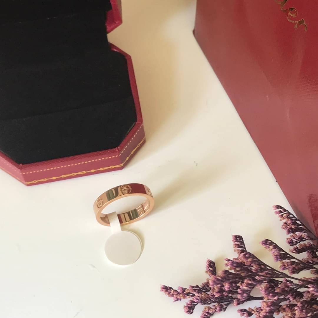 Cartier Rings แหวนรุ่นไม่มีเพชร ภาพถ่ายจากงานจริง วัสดุคุณภาพดี ไม่ลอกไม่ดำ งานปั้มครบตามรูปเลยค่ะ