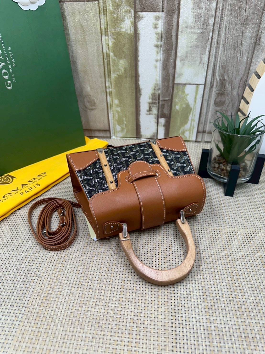 10 สี ORI หนังแท้ | GOYARD Saïgon Souple Mini Bag 20cm กระเป๋าถือ/สะพายดีไซน์หูจับไม้เป็นเอกลักษณ์ที่สวยหรูหราสง่างาม