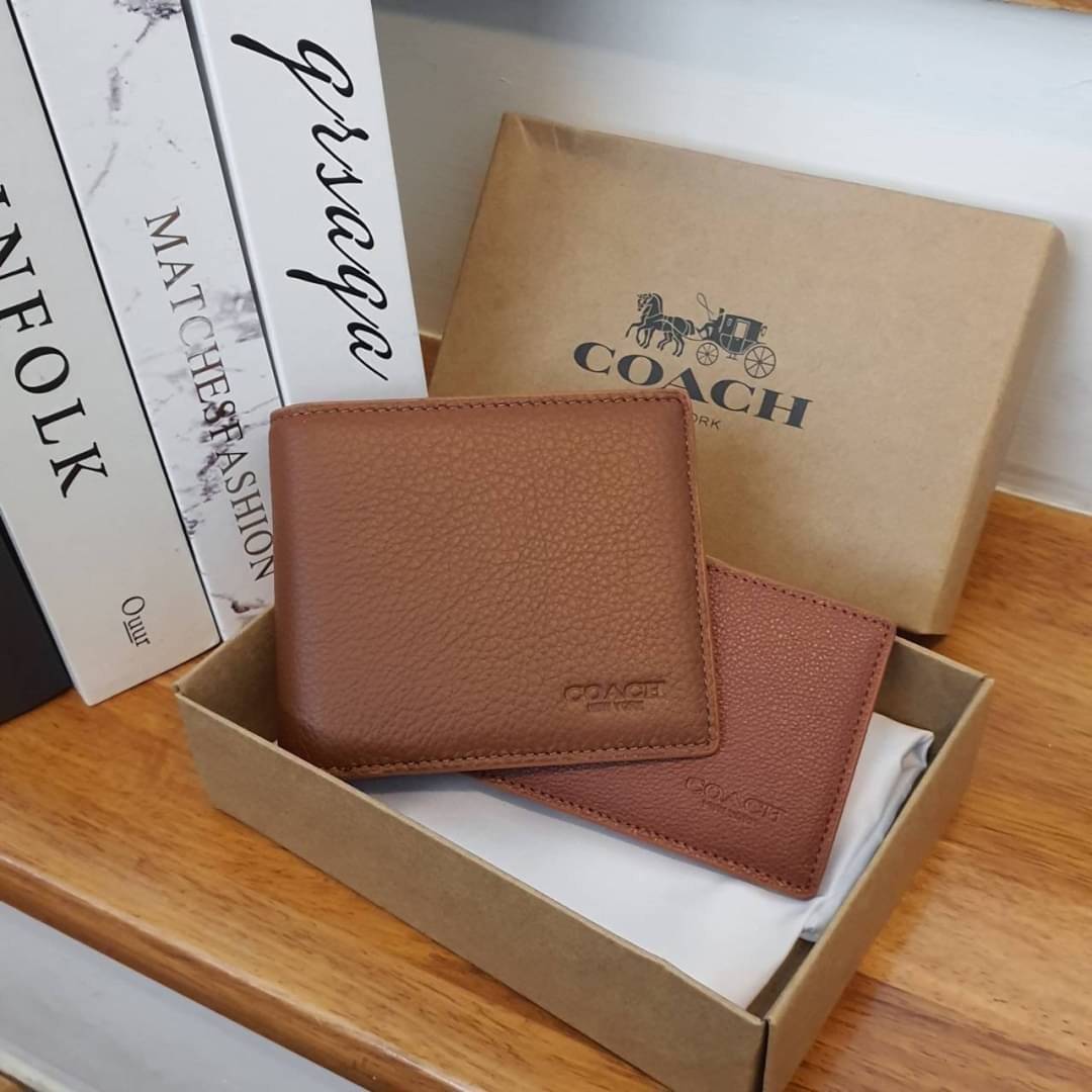 OUTLET 】พร้อมส่งเซ็ตสุดคุ้ม! มาครบ3สีขายดี เซ็ตกระเป๋าสตางค์+กระเป๋าที่ใส่บัตร แบรนด์ดังอย่าง COACH (FACTORY OUTLET) ที่มาพร้อม GIFT BOX สุดหรูอุปกรณ์ครบ! หนังลายและสีเดียวกันทั้งสองใบ ด้านในใส่บัตรได้หลายใบ พร้อมช่องใส่ธนบัตรอีกสองช่อง + ที่ใส่บัตรเพิ่ม(