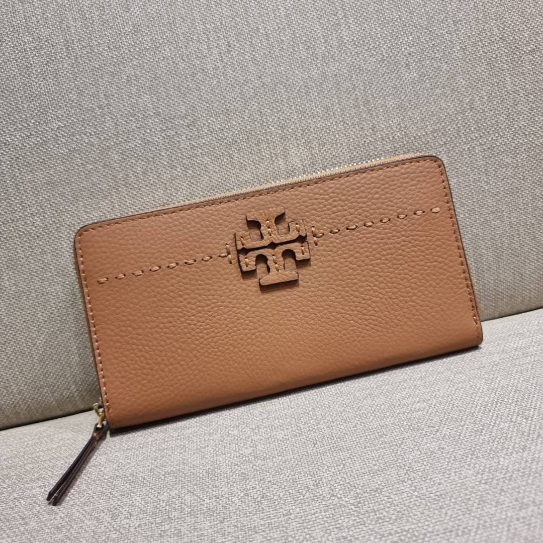 TORY BURCH MCGRAW ZIP CONTINENTAL WALLET กระเป๋าสตางค์ใบยาวรุ่นหายาก จัดเต็มสีสวยพร้อมส่ง ขนาดกำลังพอเหมาะ วัสดุหนังวัวสัมผัสดีมาก