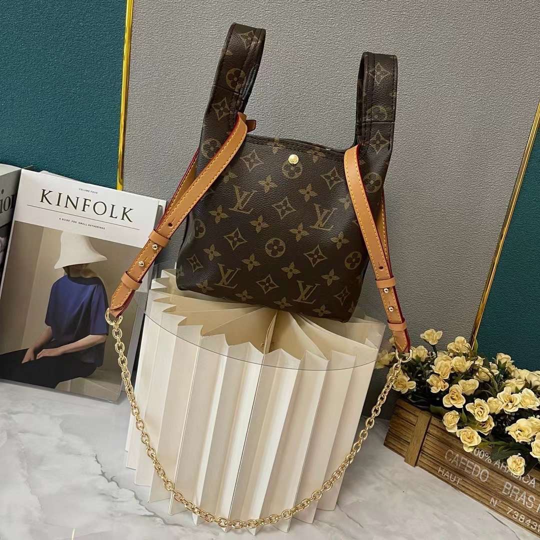 พร้อมส่ง 2 สี LV Atlantis BB Monogram Reverse กระเป๋าถือแคนวาสแต่งขอบหนังสีเข้มประดับเนมแท็ก LV เกรดออริ สลับแท้ 1:1 ใช้ต่างประเทศได้