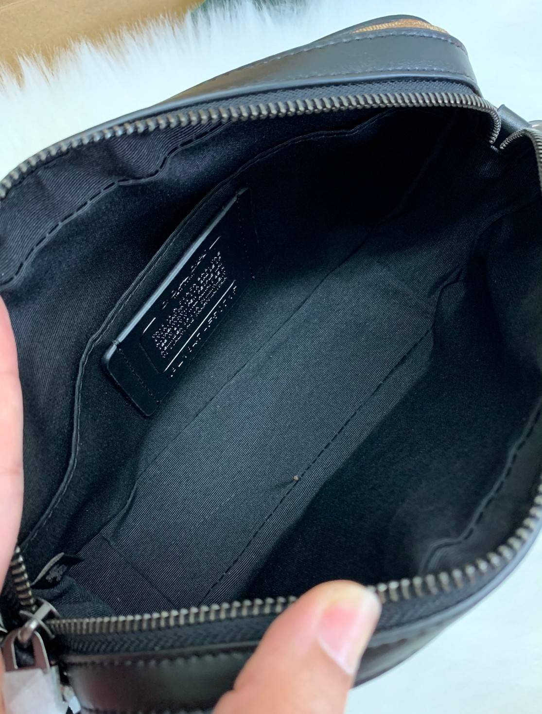 ของแท้ 💯% COACH GRAHAM CROSSBODY IN SIGNATURE ((50715)) พร้อมส่งค่ะ! กระเป๋าสะพายครอสบอดี้ร์ หนังแท้อย่างดี นิ่มมือค่ะ