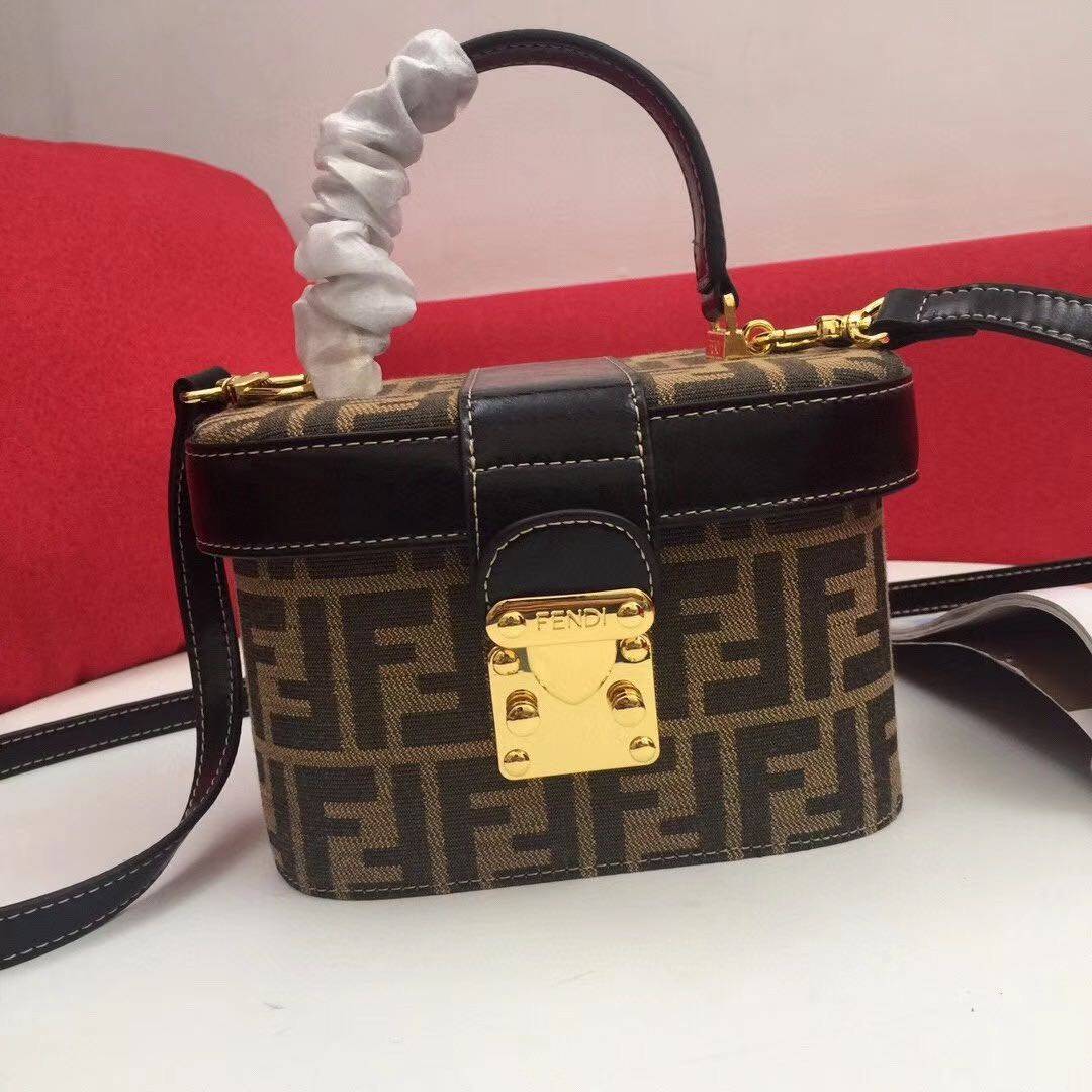 หนังแท้ Fendi Brown Zucca Vanity Bag