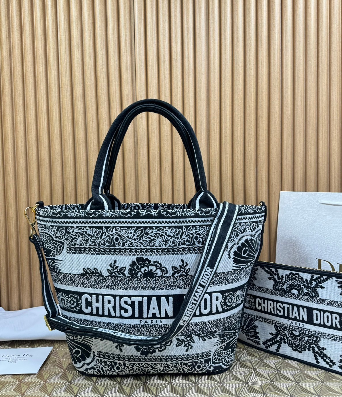 DIOR NEW LINE TOTE / DIOR KID TOTE กระเป๋าทรงโท้ทรุ่นใหม่ เอกษณ์ความหรูหรา โดดเด่นสวยงาม เกรดออริ 1:1 ใช้งานต่างประเทศได้